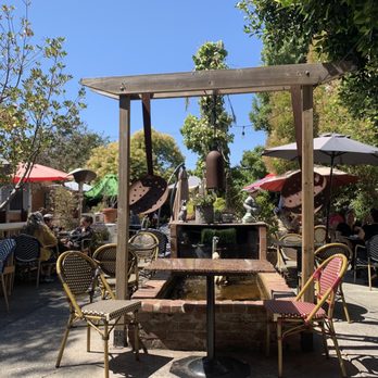 Café Leila - Gorgeous outdoor patio - New American Near Me - Berkeley, California