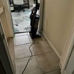2Easy Electric - Didn't even offer to carry the vacuum back down for me