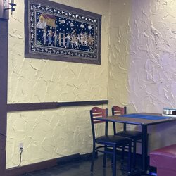 Lyeh Thai Restaurant - Inside