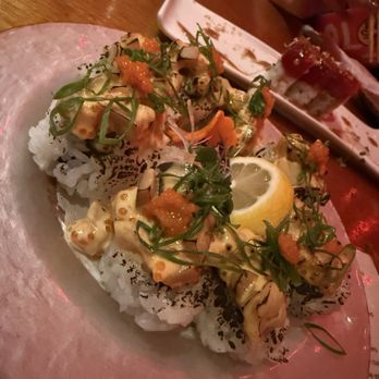 Tane Vegan Izakaya - Monterey Smoked specialty roll - Sushi Bars Near Me - Honolulu, Hawaii