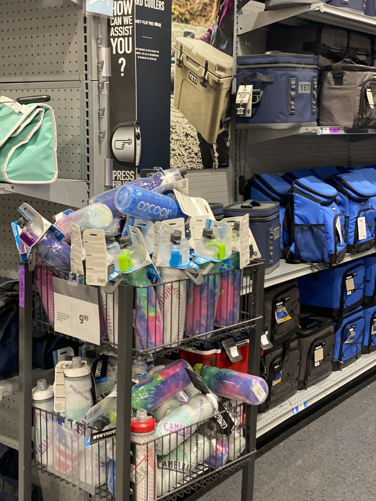 DICK’S SPORTING GOODS Updated September 2024 43 Photos & 46 Reviews