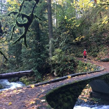 Multnomah Falls - Hiking Near Me - Bridal Veil, Oregon Multnomah Falls - Hiking Near Me - Bridal Veil, Oregon
