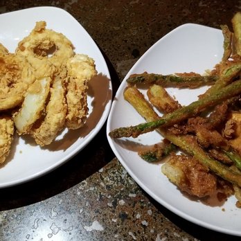 Flip Side - Hudson - Onion rings on the left.  Asparagus and mushrooms on the right. - Burgers Near Me - Hudson, Ohio