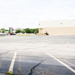 Gleeful Event Center - Ample Parking