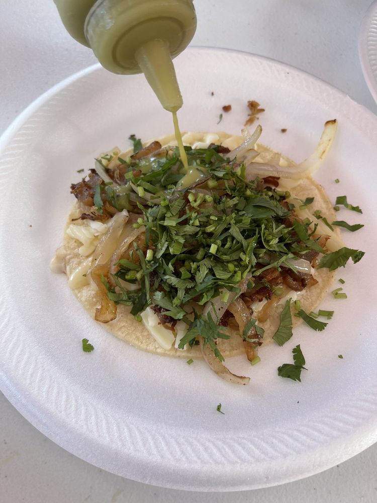Taqueria Amiga Logo