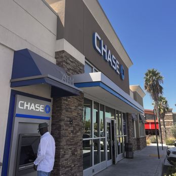 Chase Bank - Banks & Credit Unions Near Me - Hemet, California