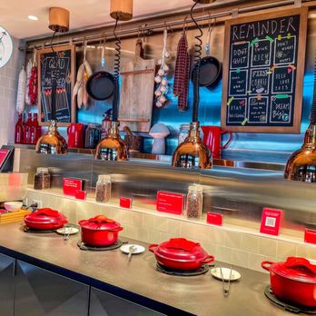 citizenM Seattle Pioneer Square - Daily hot Breakfast Buffet ($20+) - Hotels Near Me - Seattle, Washington