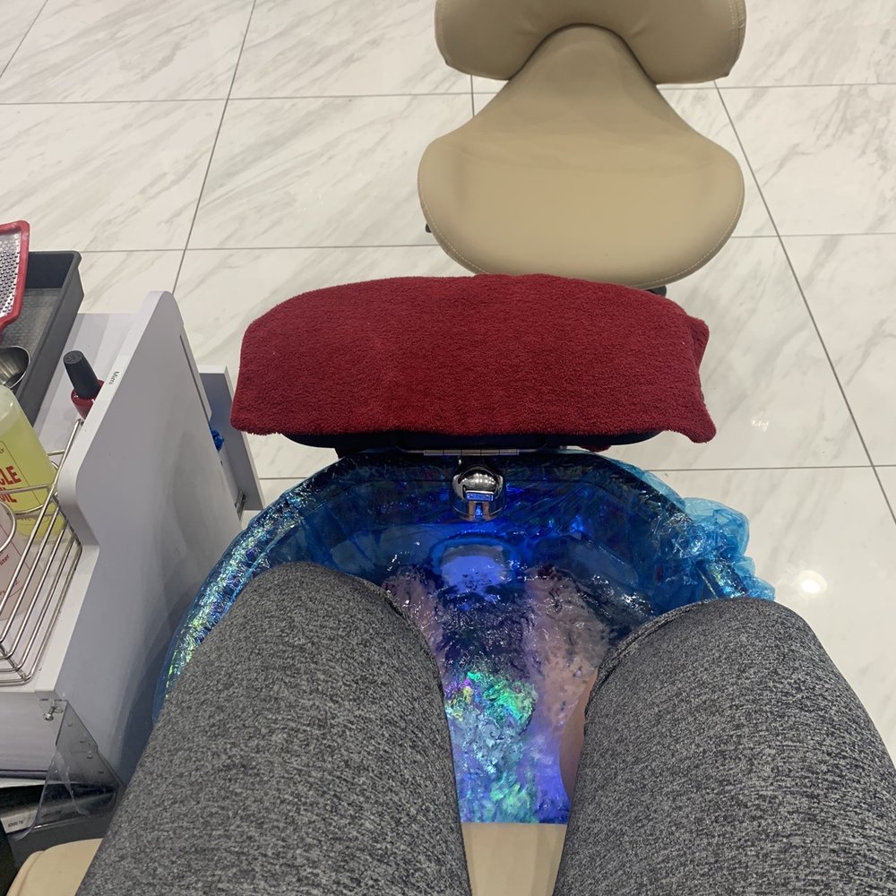 Blue Sky Nails & Spa - Nail Salons Near Me - Linthicum Heights, Maryland