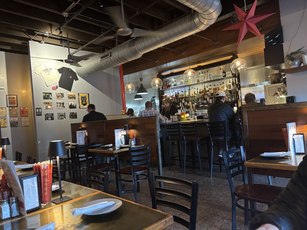 Vang Go Bistro