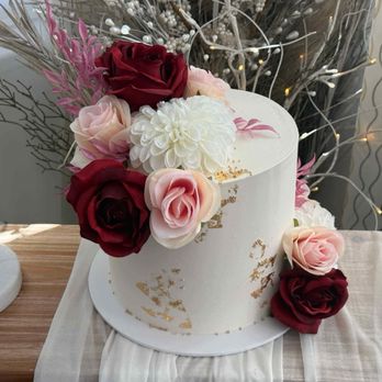 66Strawberries - Custom Cakes Near Me - Mountain House, California