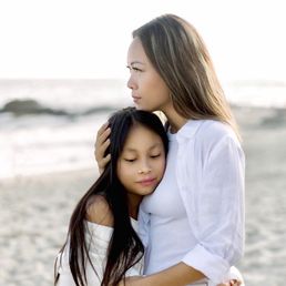 I love this candid moment when my daughter came over to hug me.  Quynh quickly captured the moment