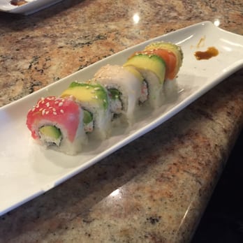 Hisui 2 - Rainbow: (Crab, Avocado) Chef's Choice Assorted Fresh Fish. - Sushi Bars Near Me - Vacaville, California