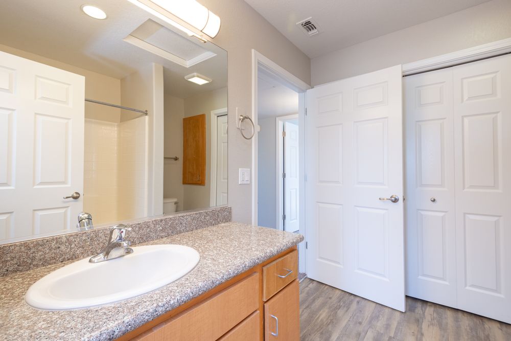 VILLAGIO RIPON APARTMENT HOMES Updated August 2024 18 Photos 550