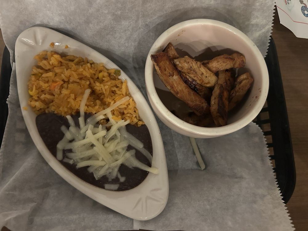 Food from El Barrio Tacos & Tequila