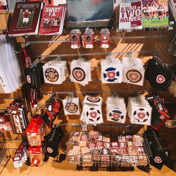 Tynecastle Stadium - Inside the shop - Stadiums & Arenas Near Me - Edinburgh, EDH