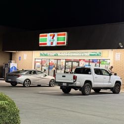 7-Eleven - Store front
