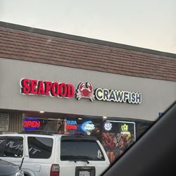 Seafood and Crawfish - We've been coming here since the doors first opened years ago ! Great service and consistent. Splendid pricing !