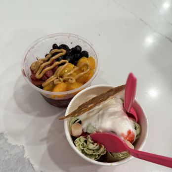On A Roll - Matcha Mochi, Acai Bowl - Ice Cream & Frozen Yogurt Near Me - Anaheim, California On A Roll - Matcha Mochi, Acai Bowl - Ice Cream & Frozen Yogurt Near Me - Anaheim, California