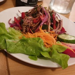 Lom Talay Thai Restaurant - Yum nua