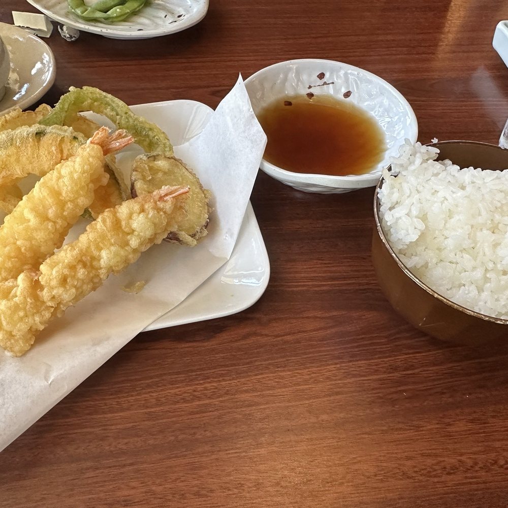 Ginza Sushi - They have amazing rice! - Sushi Bars Near Me - Honolulu, Hawaii Ginza Sushi - They have amazing rice! - Sushi Bars Near Me - Honolulu, Hawaii