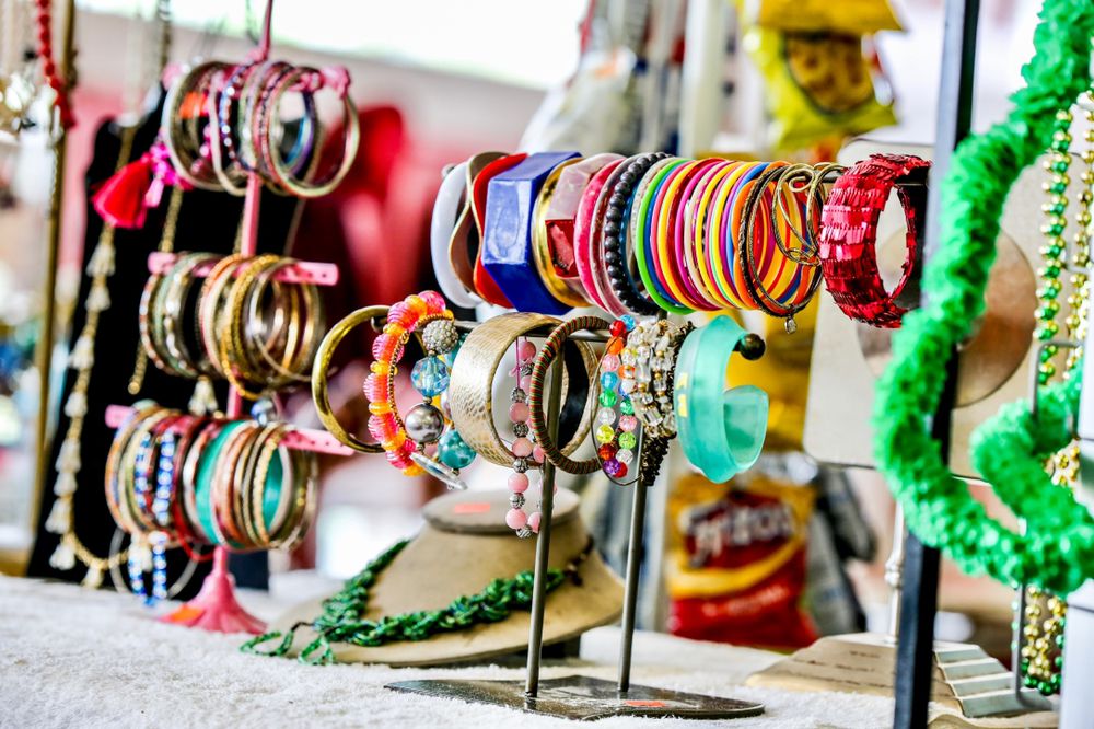 BARGAIN CENTER THRIT STORE Updated October 2024 15 Photos 1728 Mt