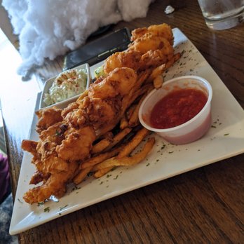 Brooks Tavern - Shrimp platter is super impressive, massive shrimp and good portion! - American Near Me - Hendersonville, North Carolina Brooks Tavern - Shrimp platter is super impressive, massive shrimp and good portion! - American Near Me - Hendersonville, North Carolina