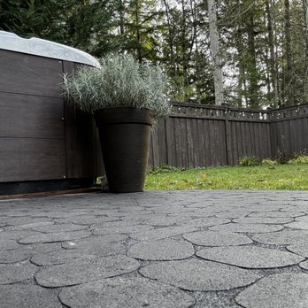 Mountain View Landscaping - Stone landscape beside hot tub - Landscaping Near Me Mountain View Landscaping - Stone landscape beside hot tub - Landscaping Near Me