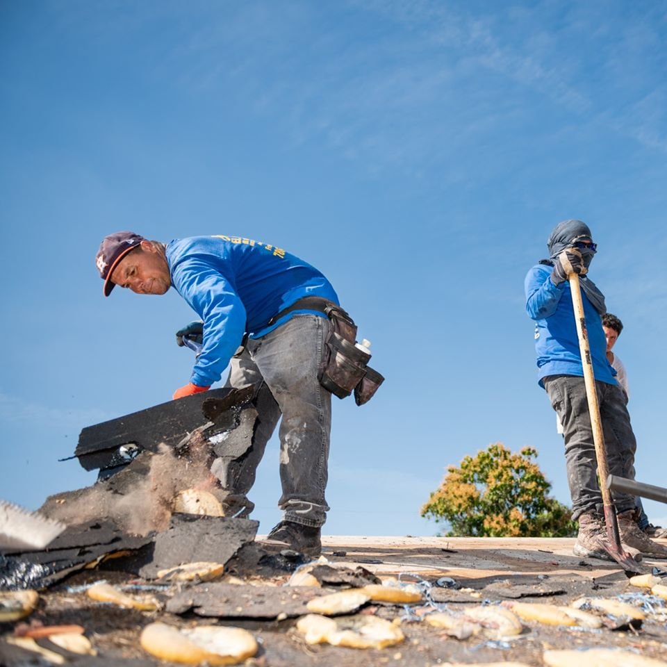 Slide of El Mago Roofing