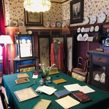 Roedde House Museum - Main floor room. - Museums Near Me - Vancouver, British Columbia