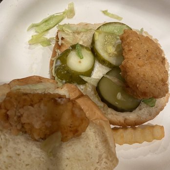 MrBeast Burger - "Chicken sandwich" total SCAM - Food Delivery Services Near Me