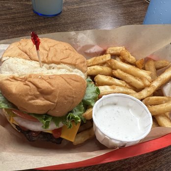 Handi's - Cheeseburger with fries - American Near Me - Stratton, Colorado
