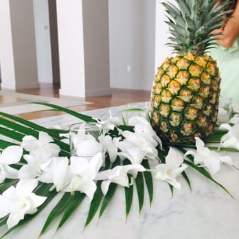 Posy Parties - a lil hawaiian vibe decorating the indoors - Florists Near Me Posy Parties - a lil hawaiian vibe decorating the indoors - Florists Near Me