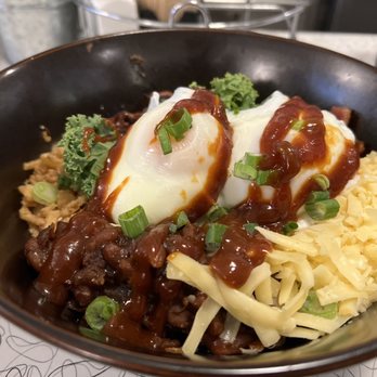 Lou's Restaurant & Bakery - Smokehouse bowl with pulled pork and bacon pieces..... Smokey hickory flavor and worth a try! - American Near Me - Hanover, New Hampshire