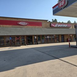 Battle Mtn Bp - Front of building and parking