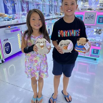Crane Games - Arcades Near Me - Aurora, Colorado Crane Games - Arcades Near Me - Aurora, Colorado