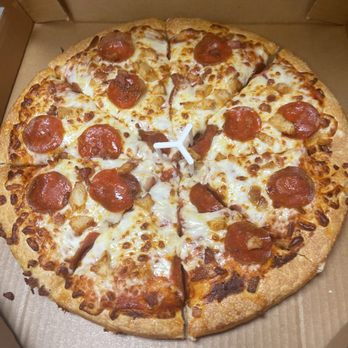 Pizza Hut - Pepperoni Pizza - Pizza Near Me - Whitehouse, Texas Pizza Hut - Pepperoni Pizza - Pizza Near Me - Whitehouse, Texas