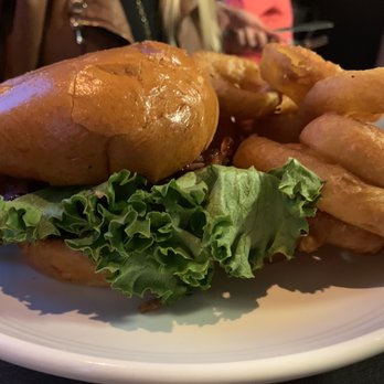Union Brothers Brewing - BBQ burger + onion rings - Brewpubs Near Me - Harmony, Pennsylvania
