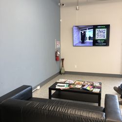 Trivia on television with 2 couches