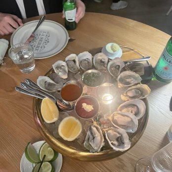 La Serre - South and East coast oysters - French Near Me - Chicago, Illinois