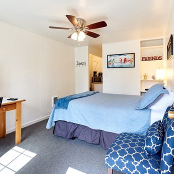 Arbor Inn Motel - Oakridge - Birds Nest Room, Totally Remodeled room, new bed, 43 inch TV, all new bedding & towels. - Hotels Near Me - Oakridge, Oregon Arbor Inn Motel - Oakridge - Birds Nest Room, Totally Remodeled room, new bed, 43 inch TV, all new bedding & towels. - Hotels Near Me - Oakridge, Oregon