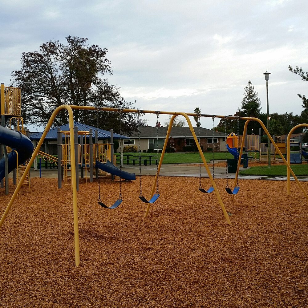Edwin Z ' Berg Park - Playground - Parks Near Me - Sacramento, California Edwin Z ' Berg Park - Playground - Parks Near Me - Sacramento, California