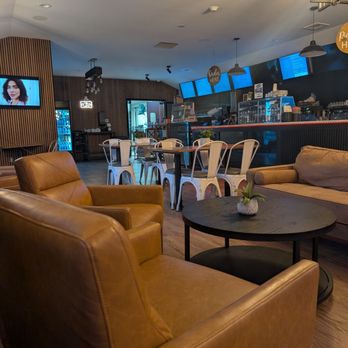 Drip Coffee House - Coffee & Tea Near Me - East Greenwich, Rhode Island