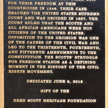 Old Courthouse - Harry Weber; Dred & Harriet Scot; 2012; bronze - Landmarks & Historical Buildings Near Me - Saint Louis, Missouri