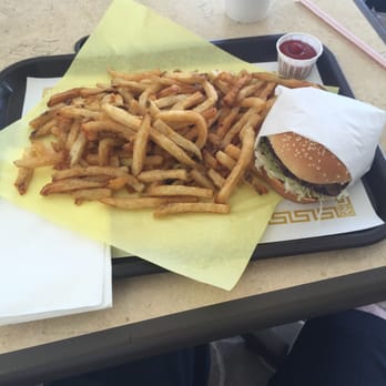 Daglas Drive In - Burger and fries... & fries ...& fries - Burgers Near Me - Winnetka, California Daglas Drive In - Burger and fries... & fries ...& fries - Burgers Near Me - Winnetka, California