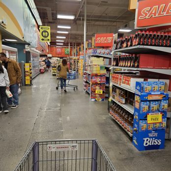 Food4Less - Inside the store - Grocery Near Me - Los Angeles, California