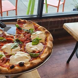 Margherita pizza
