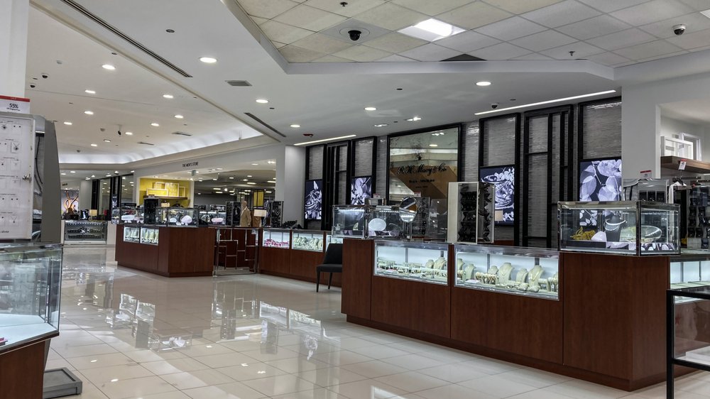 MACY’S Updated July 2024 186 Photos & 263 Reviews 200 E Cypress