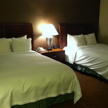 Hilton Orange County/Costa Mesa - Double queen beds room - Hotels Near Me - Costa Mesa, California Hilton Orange County/Costa Mesa - Double queen beds room - Hotels Near Me - Costa Mesa, California