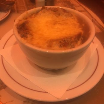 Le Départ Saint Michel - French onion soup - Brasseries Near Me - Paris, 75 Le Départ Saint Michel - French onion soup - Brasseries Near Me - Paris, 75
