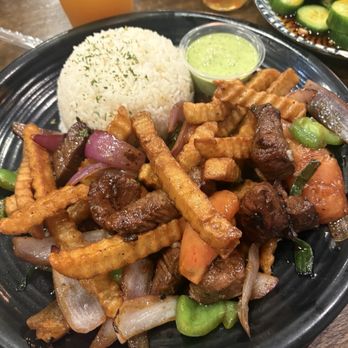 OMELI Kitchen - Lomo saltado - Vietnamese Near Me - Fullerton, California